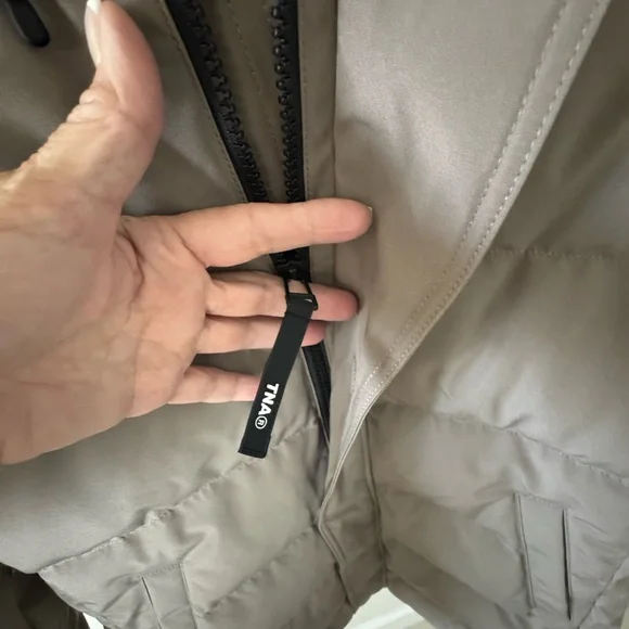 TNA The Powder Parks Tan Puffer Coat Weather-Resistant Hooded - Picture 2 of 6